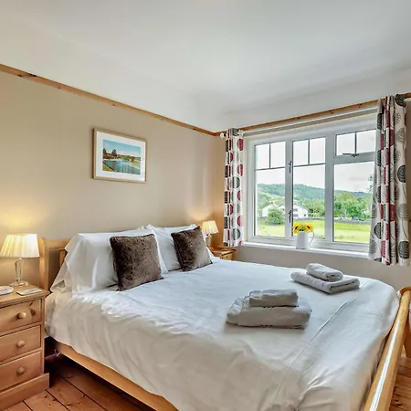 3 Bed In Village Llh48 Holiday home