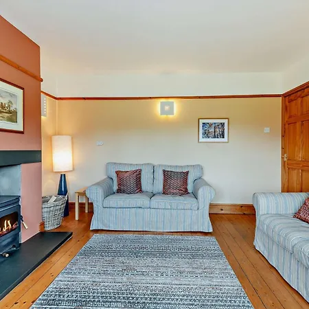 Holiday home 3 Bed In Village Llh48