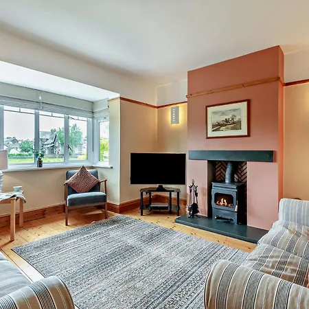3 Bed In Village Llh48 Holiday home *